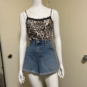 NWT - Minimalist satin like Animal print/Leopard print lace cami top - Size M